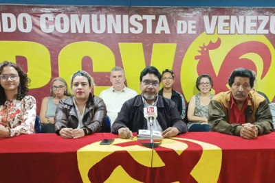 Imagem da conferência de imprensa do Partido Comunista da Venezuela na qual se posiciona contra a destituição da sua direção.