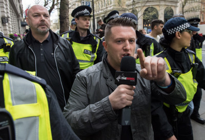 O falso martírio de Tommy Robinson