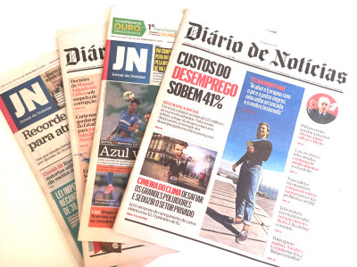 Capas do Diário de Notícias e Jornal de Notícias.