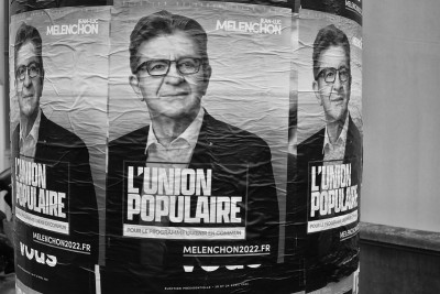 Cartazes da campanha presidencial de Mélenchon. Foto de Caratello/Flickr.