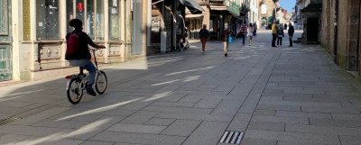 Rua sem carros - Foto de bragaciclavel.pt
