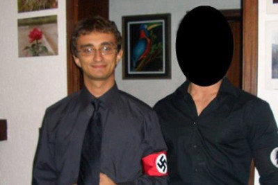 Bignami fardado e com a braçadeira nazi.
