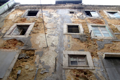 Prédio abandonado. Foto de Paulete Matos.