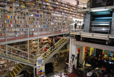 A associação RELI, agora formada, conta com dezenas de livrarias independentes - Livraria "Ler Devagar" na foto