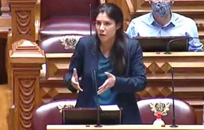 Mariana Mortágua no Parlamento.