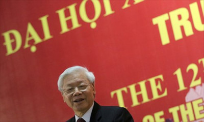 No Vietname, desde meados dos anos 80, o partido comunista seguiu, no essencial, o modelo chinês: transição para o capitalismo, mas manutenção do regime de partido único. Atualmente, este é liderado por Nguyen Phú Trong