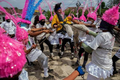 Na Nicarágua, o Governo anunciou mais de 80 eventos públicos para os cidadãos e os turistas nos dias da páscoa - "Arrastar o judas" em Masatepe