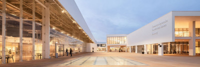 Biblioteca do campus de Carcavelos da Nova SBE, via https://www2.novasbe.unl.pt/pt/