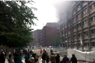 Um incêndio alastrou no Ministério do Petróleo depois da explosão.