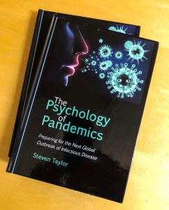 Capa do livro Psicologia da Pandemia. Fonte Universidade da Colúmbia Britânica.