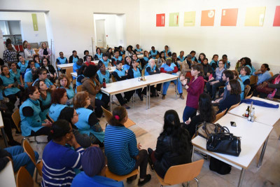 Encontro com trabalhadoras da limpeza no parlamento.