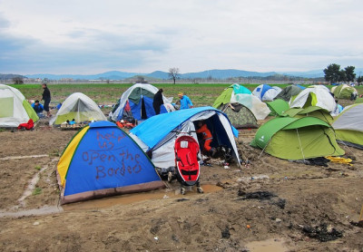 Refugiados em Idomeni, Grécia. Foto de jdblack/Pixabay.