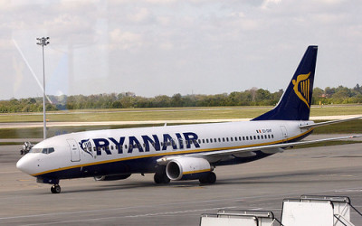 Avião da Ryanair, Boeing 737-800 EI-DHF", foto de wicho/flickr