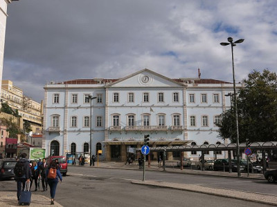 Trabalhadores da limpeza dos comboios da CP param até receberem salários