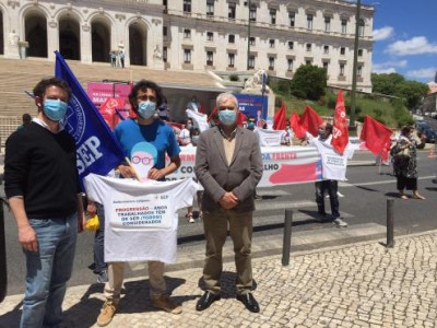 Médicos, enfermeiros e todos os profissionais de saúde criticam a decisão e denunciam as “desigualdades” - foto esquerda.net