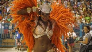 Atriz Cris Vianna, raínha da bateria da Imperatriz Leopoldinense, 2016 – Foto wikipedia