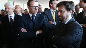 Depois de Alberto da Ponte ser demitido por Miguel Poiares Maduro (à direita) através do CGI presidido por António Feijó (à esquerda), é nomeado Gonçalo Reis (ao centro), ex-deputado e ex-vereador do PSD.  