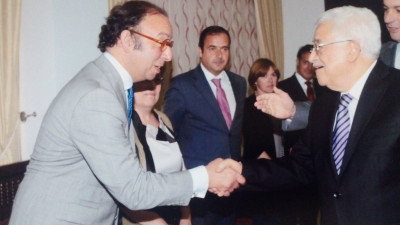 Raul Almeida e Mahmoud Abbas na primeira visita oficial do Parlamnto português à Palestina em julho de 2015. Foto publicada pelo próprio nas redes sociais.