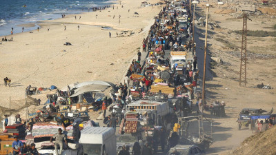 População de Gaza a ser deslocada. Foto El Salto.