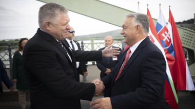 Primeiro-ministro da Hungria Viktor Orban e Robert Fico chefe de governo da Eslováquia.