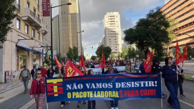 STSSSS na manifestação da CGTP contra o pacote laboral