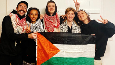 Os cinco ativistas presos por participarem numa ação direta na fábrica da Elbit Systems em Ulm