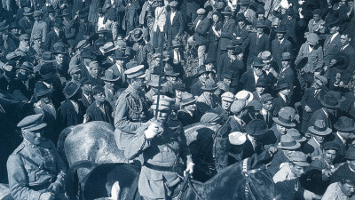 Desfile de Gomes da Costa e suas tropas após a Revolução de 28 de Maio de 1926