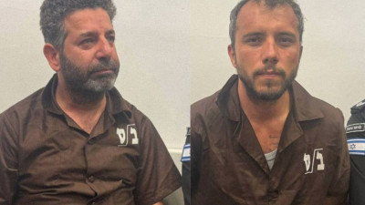 Saif Abu Keshek e Thiago Ávila este domingo quando um juiz prolongou a detenção por mais dois dias.