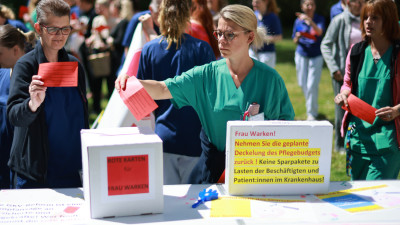 Protesto dos trabalhadores hospitalares contra a reforma dos seguros de saúde.