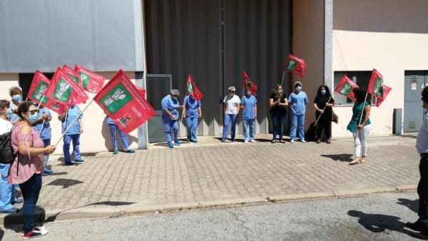Trabalhadoras da SUCH manifestam-se em defesa dos seus empregos. Junho de 2020. Foto do Sindicato da Hotelaria do Centro.