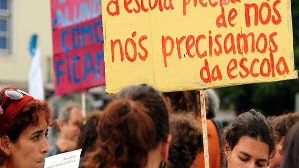 Professores em protesto. Foto da Fenprof.