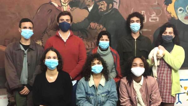 Oito estudantes da República dos Açorianos ficaram sem teto em plena pandemia.