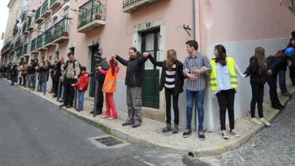 O abraço à Escola de Música do Conservatório Nacional. Foto de Paulete Matos