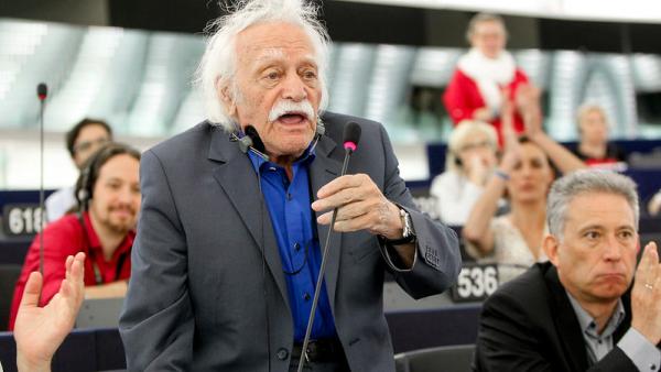 Manolis Glezos