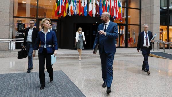 Foto: Ursula von der Leyen e Charles Michel. Foto: European Union