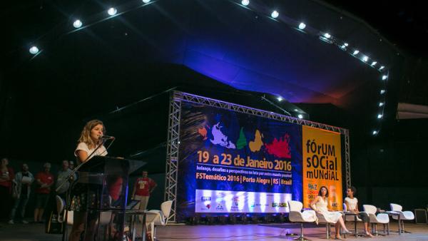 Plenária dos movimentos sociais do Forum Social Mundial, em 2016, em Porto Alegre. Foto: Guilherme Santos/Sul21