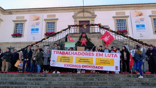 Trabalhadores da Reditus em protesto.