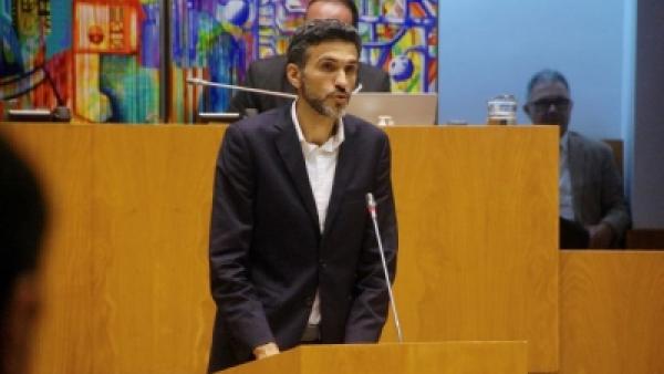 António Lima na Assembleia Legislativa dos Açores. Foto: Bloco de Esquerda Açores.