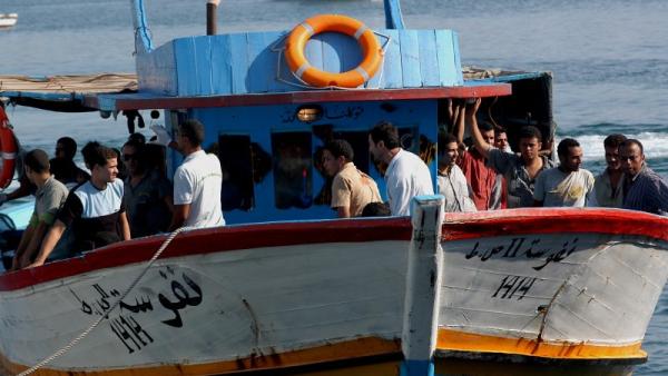 Migrantes chegam a Lampedusa. Foto de Noborder Network/Flickr.