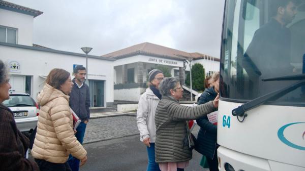 Campanha do Bloco viajou de autocarro entre a Fajã de Cima e o centro de Ponta Delgada