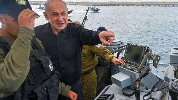 Benjamin Netanyahu em visita à base naval de Ashdod