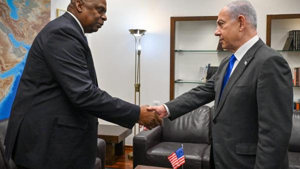 Primeiro-ministro israelita Benjamin Netanyahu recebeu esta semana o Secretário de Defesa dos EUA, Lloyd Austin