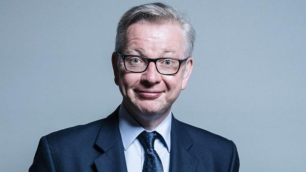 Retrato oficial de Michael Gove no Parlamento.