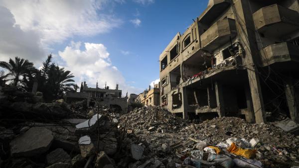 Campo de refugiados de Al Bureij. 15 de janeiro de 2024. Foto de MOHAMMED SABER/EPA/Lusa.