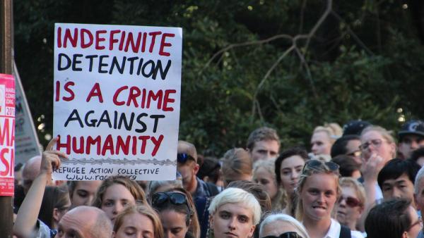 Manifestação contra campos de detenção de migrantes.