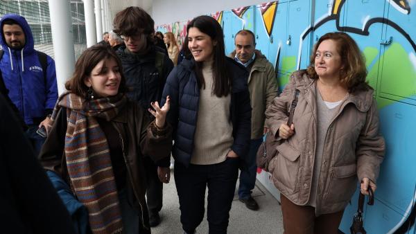 Mariana Mortágua em visita ao Liceu Camões