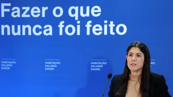 Mariana Mortágua no jantar-comício em Coimbra