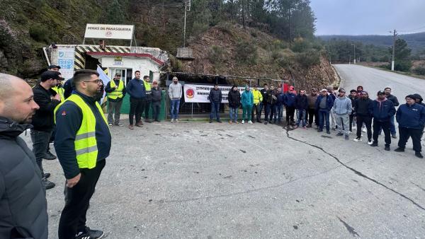 Greve nas minas da Panasqueira. Foto da CGTP.