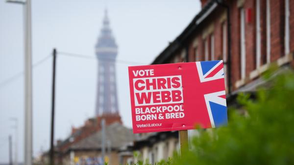 Cartaz eleitoral de Chris Webb em Blackpool.