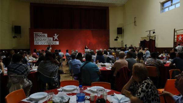 Foto do jantar comício na Moita